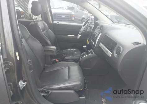 2015 Jeep Compass Latitude z USA, uszkodzony, nr VIN 1C4NJDEB6FD207059